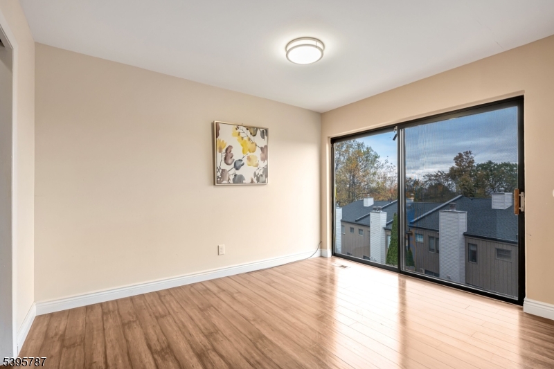 Lindsley Heights - Residential