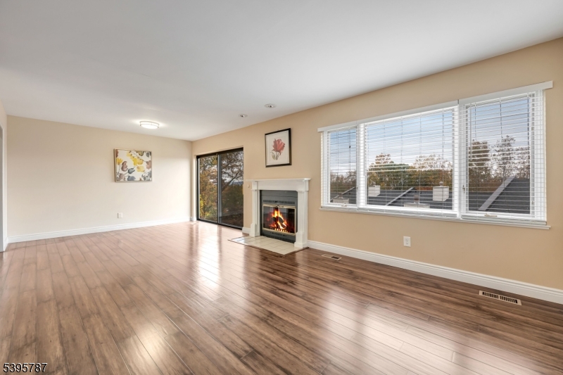 Lindsley Heights - Residential