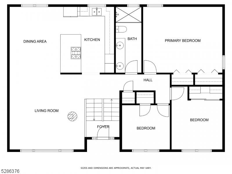 Main image without alt text