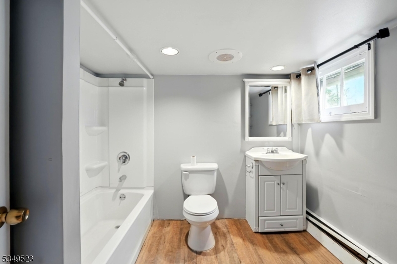 James St/Close to Downtown - Residential