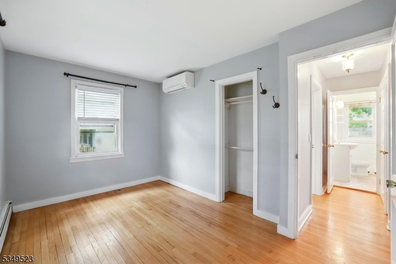 James St/Close to Downtown - Residential