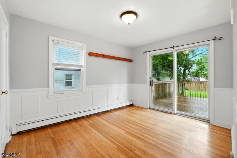 James St/Close to Downtown - Residential