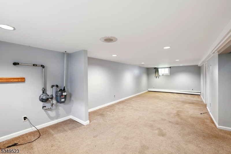 James St/Close to Downtown - Residential