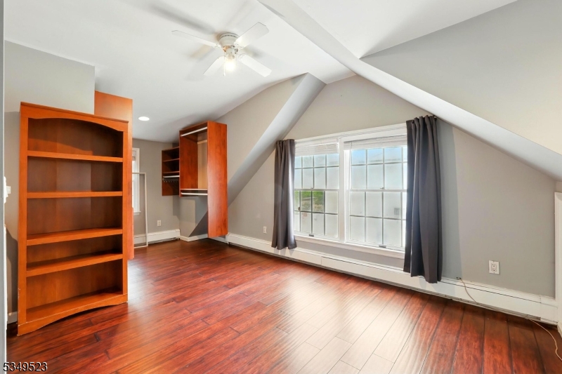 James St/Close to Downtown - Residential