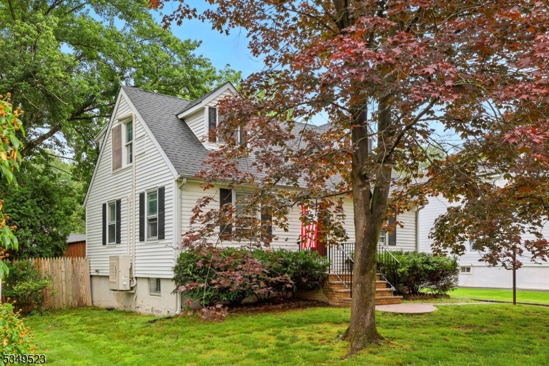 James St/Close to Downtown - Residential