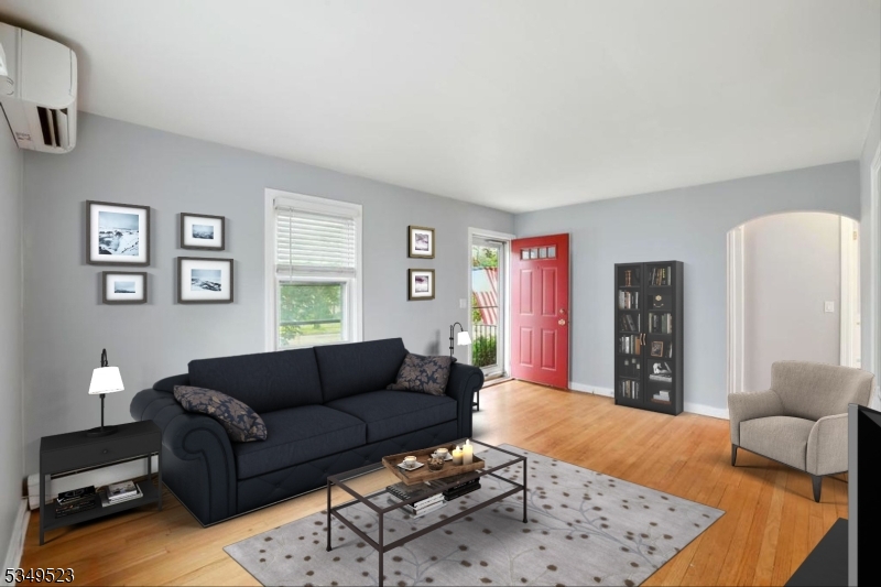 James St/Close to Downtown - Residential