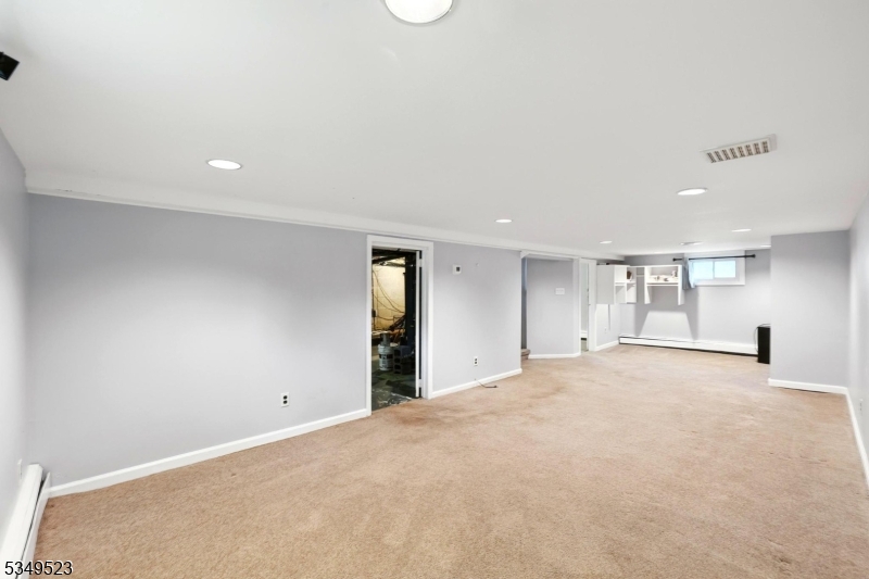 James St/Close to Downtown - Residential