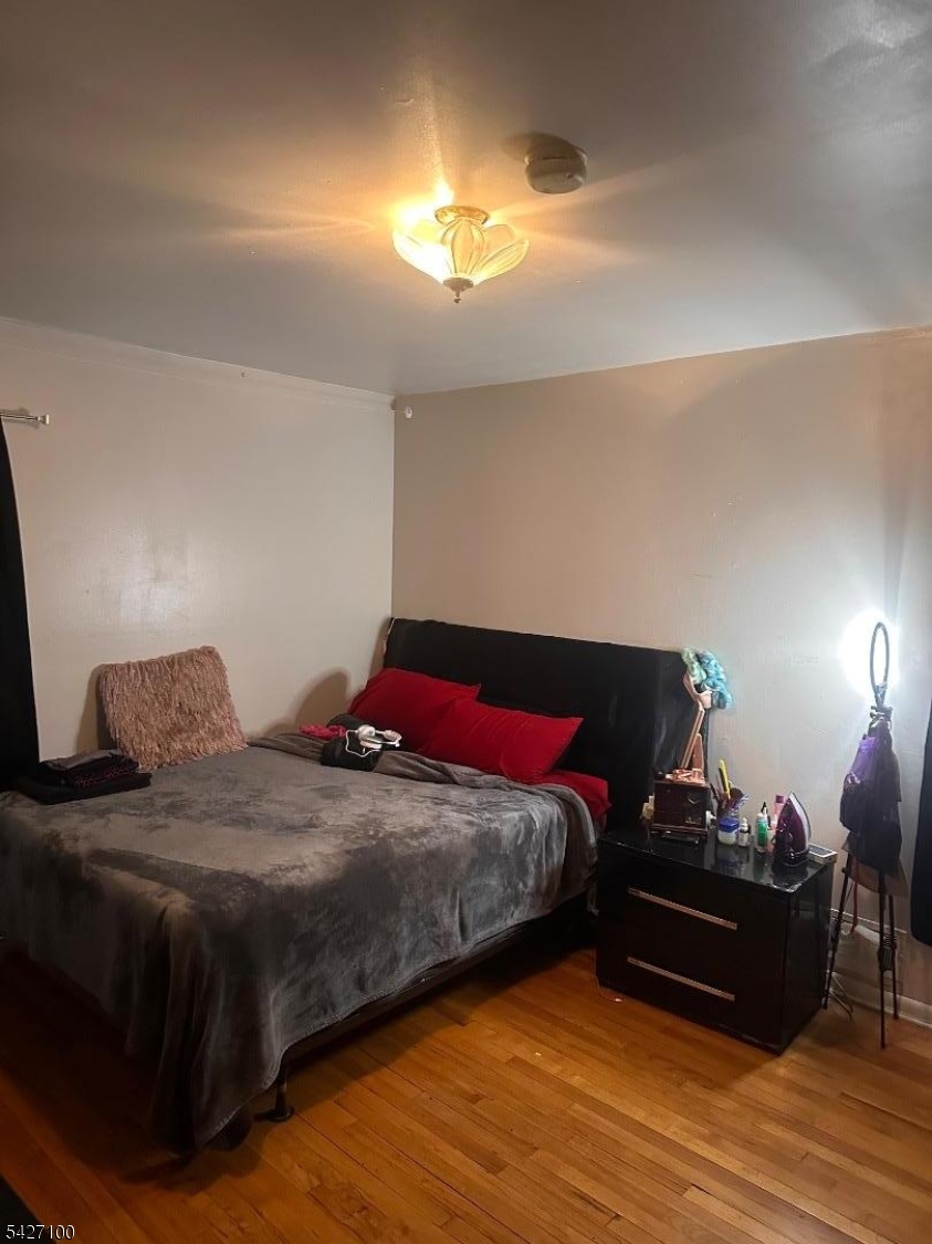 WEEQUAHIC - Residential Income