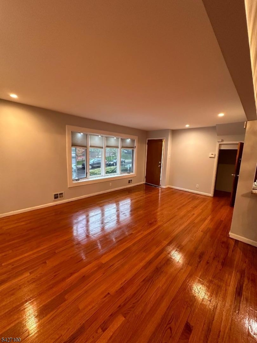 WEEQUAHIC - Residential Income