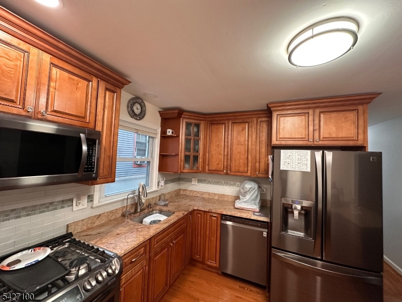 WEEQUAHIC - Residential Income