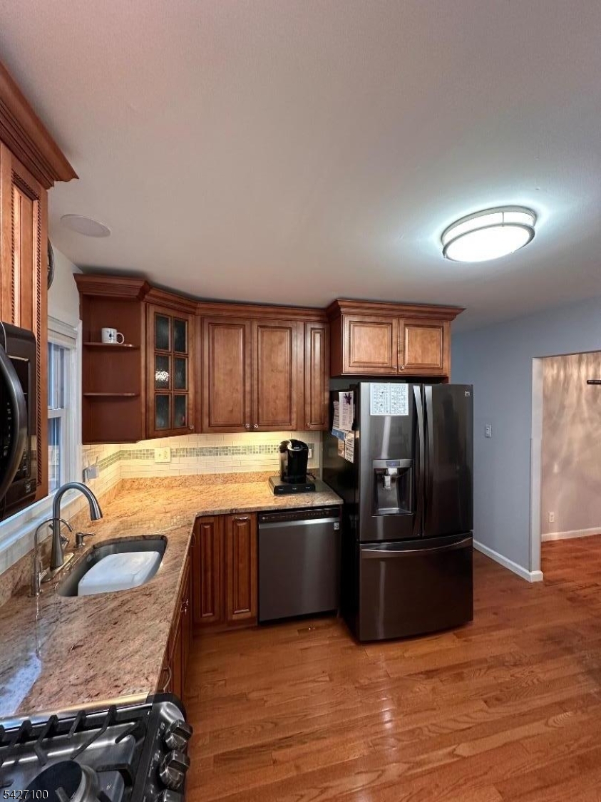 WEEQUAHIC - Residential Income