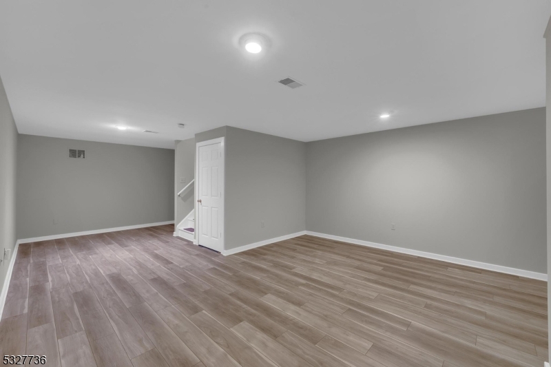 Rose Arbor - Residential