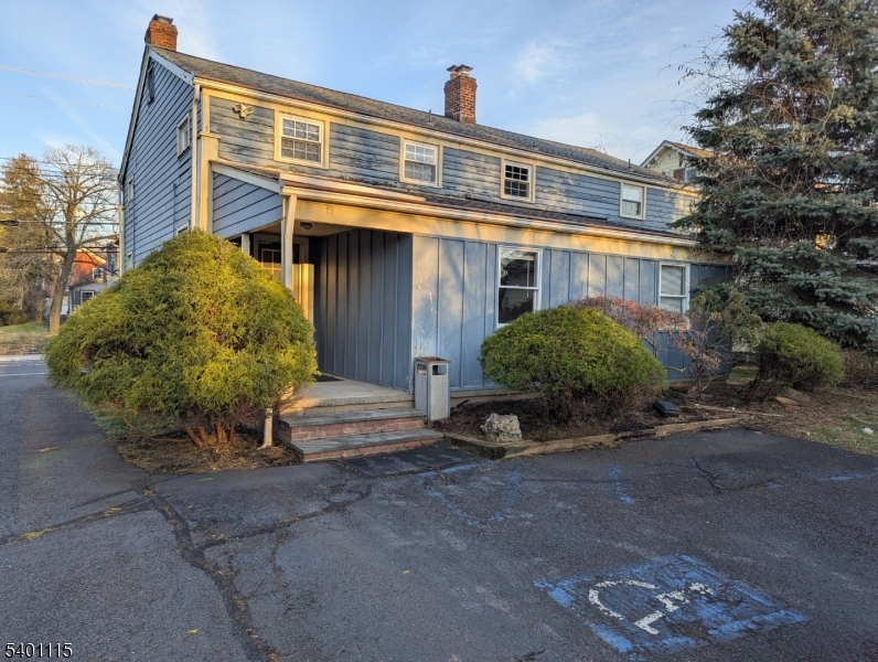 Pluckemin - Commercial Sale