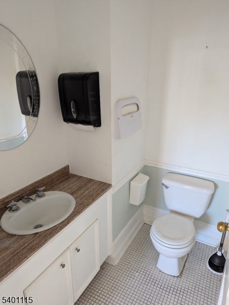 Pluckemin - Commercial Sale