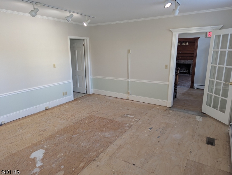 Pluckemin - Commercial Sale