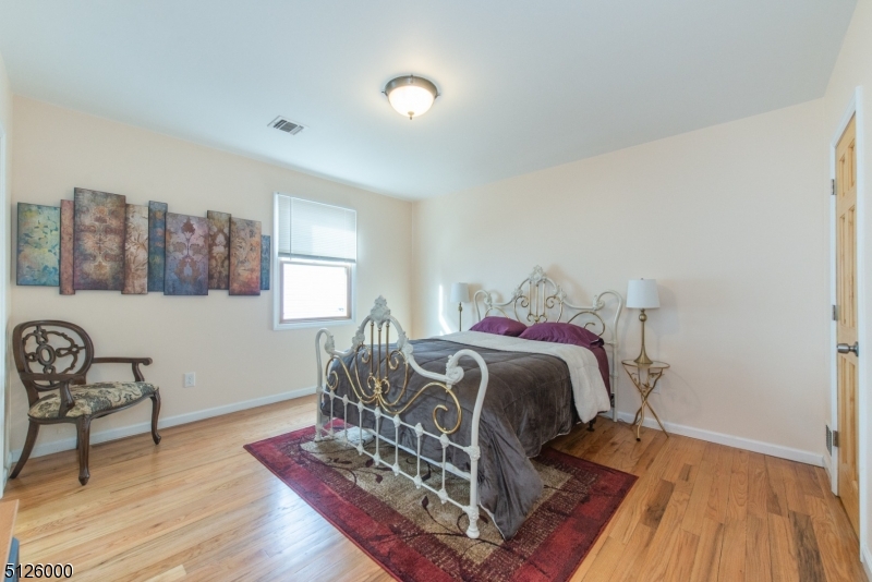 in town - Residential Lease