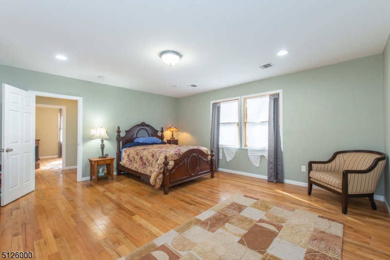 in town - Residential Lease