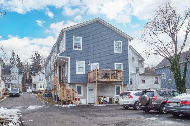 in town - Residential Lease