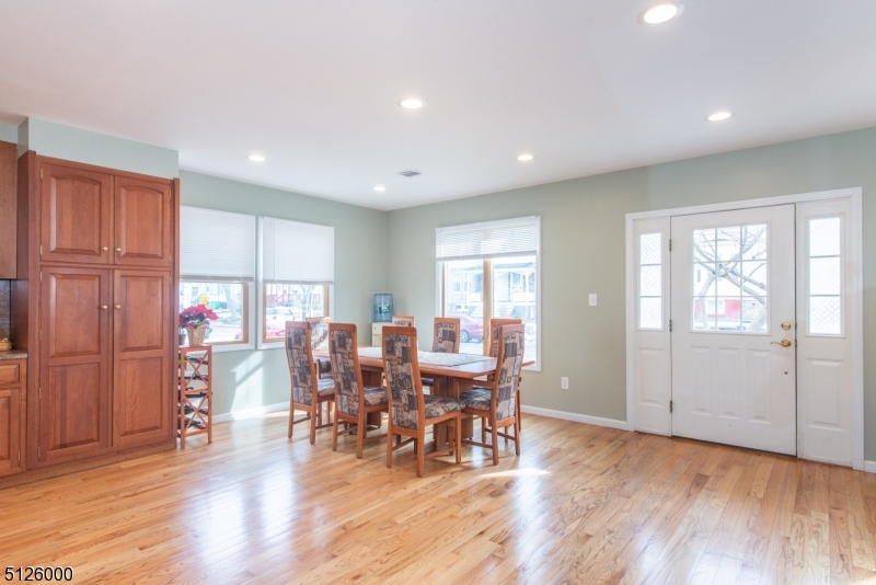 in town - Residential Lease