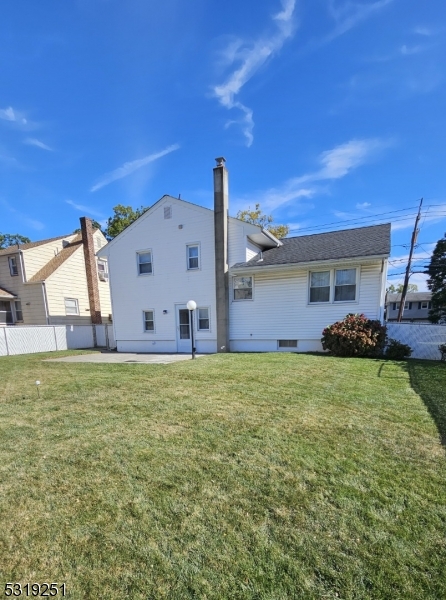 Scotch Plains Twp., New Jersey 07076, United States, 3 Bedrooms Bedrooms, ,2 BathroomsBathrooms,Residential,Pending,38604