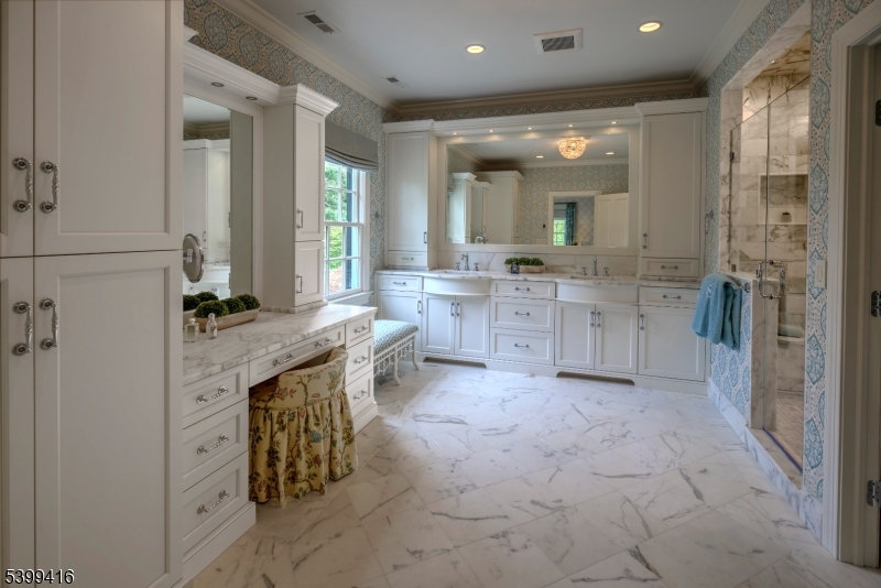 New Vernon - Residential