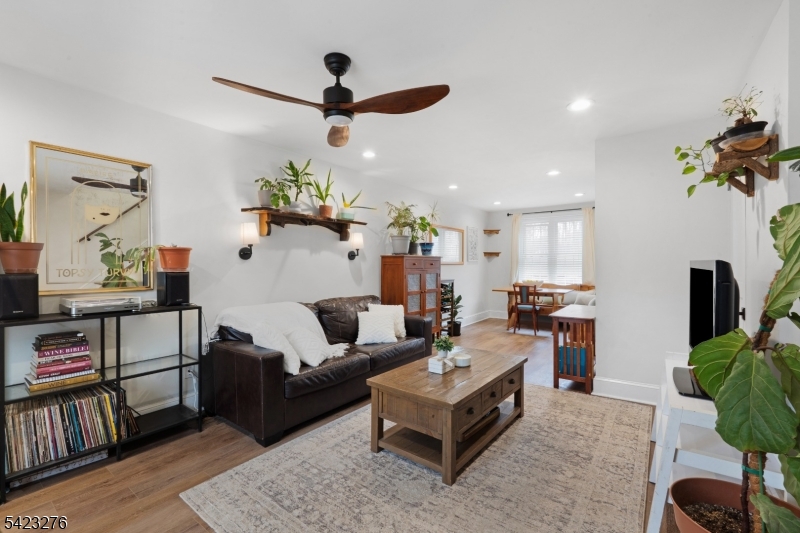 Parkway Village - Residential