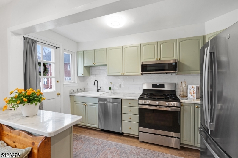 Parkway Village - Residential