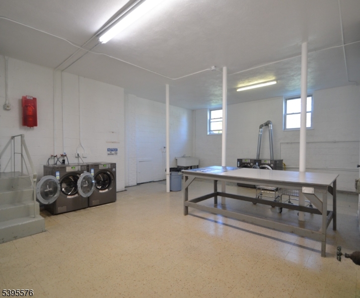 Manor II - Residential