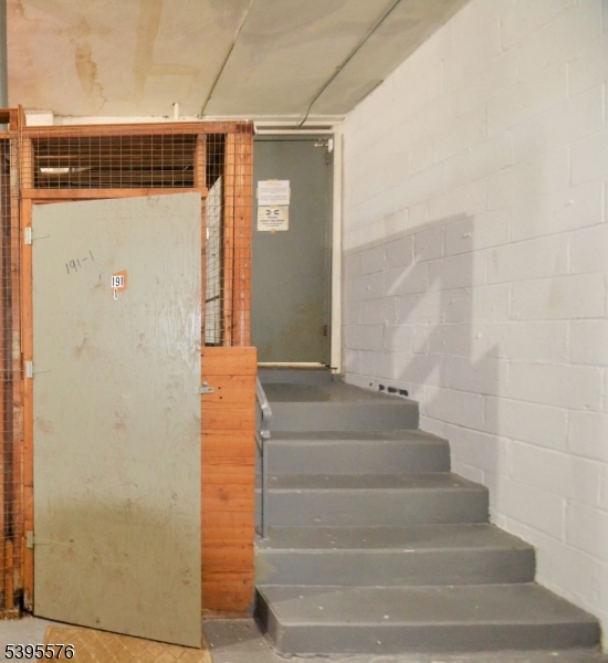 Manor II - Residential