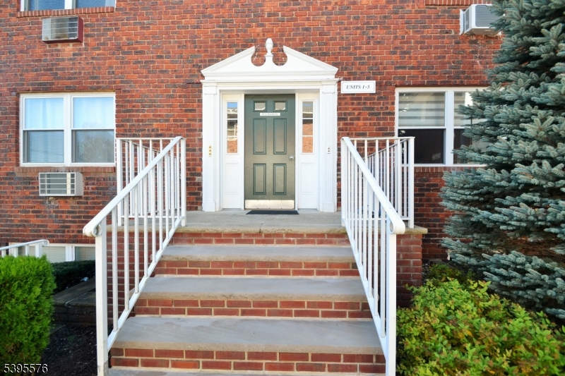 Manor II - Residential