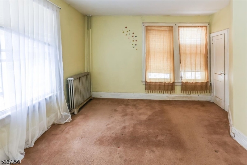 Town Center - Residential Income