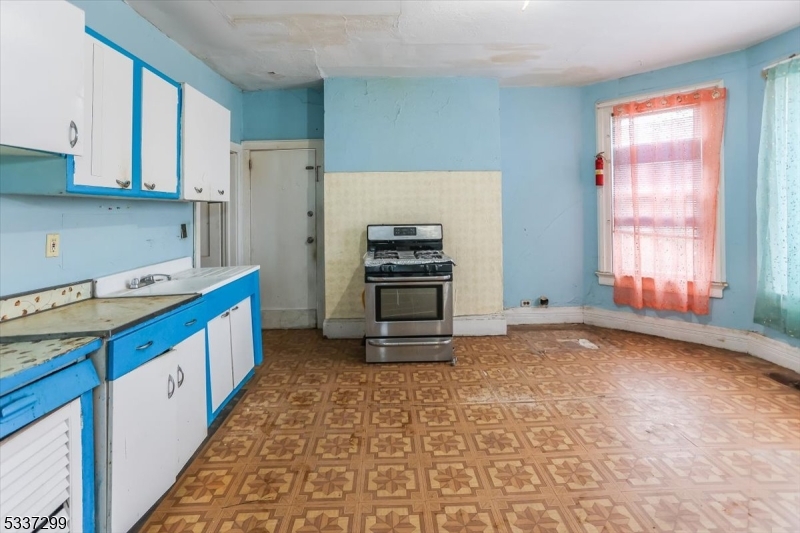 Town Center - Residential Income