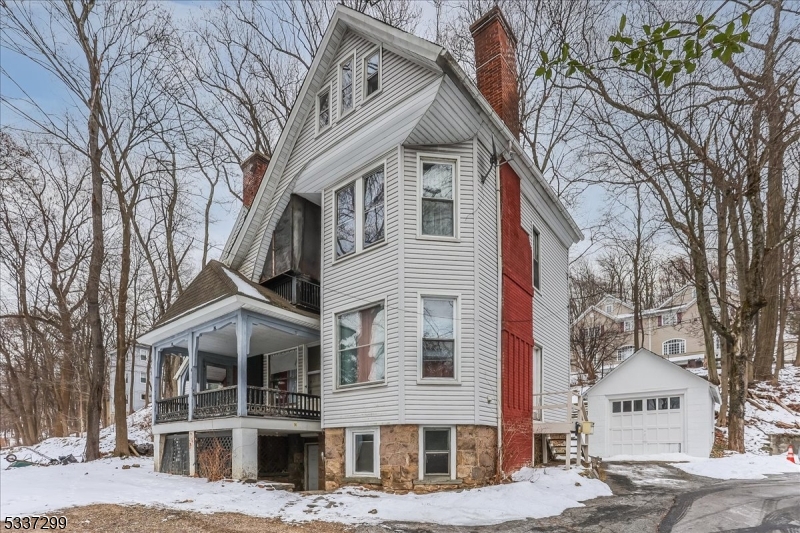 Town Center - Residential Income