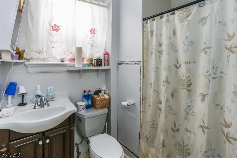 Town Center - Residential Income