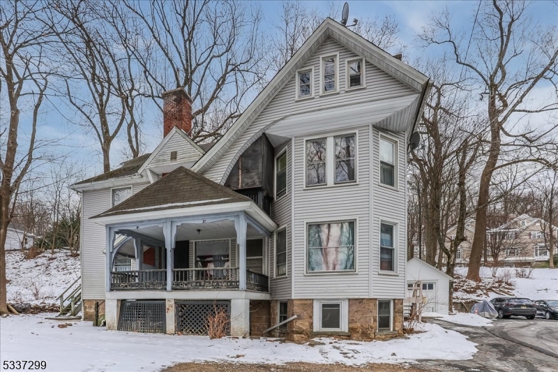 Town Center - Residential Income