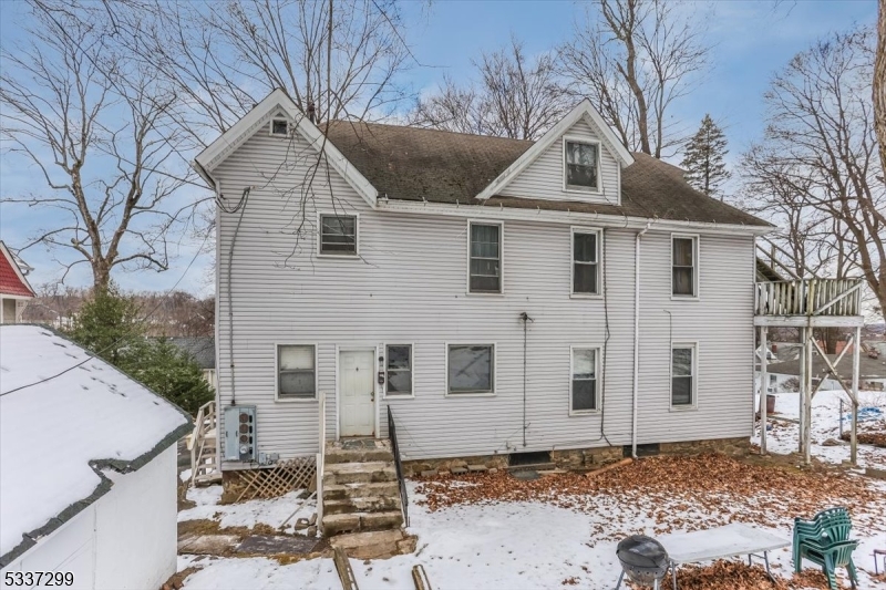 Town Center - Residential Income