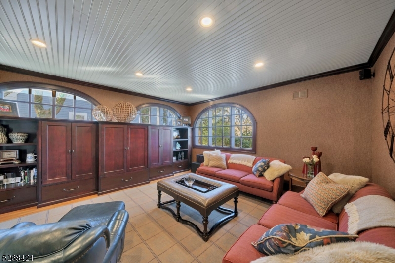 Upper Washington Avenue - Residential