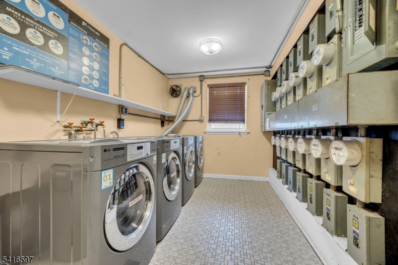 Florence Manor - Residential