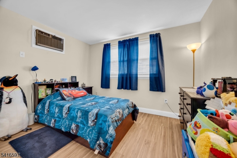 Florence Manor - Residential