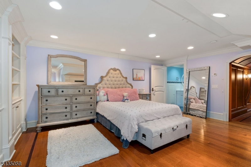 Woodland Hills - Residential