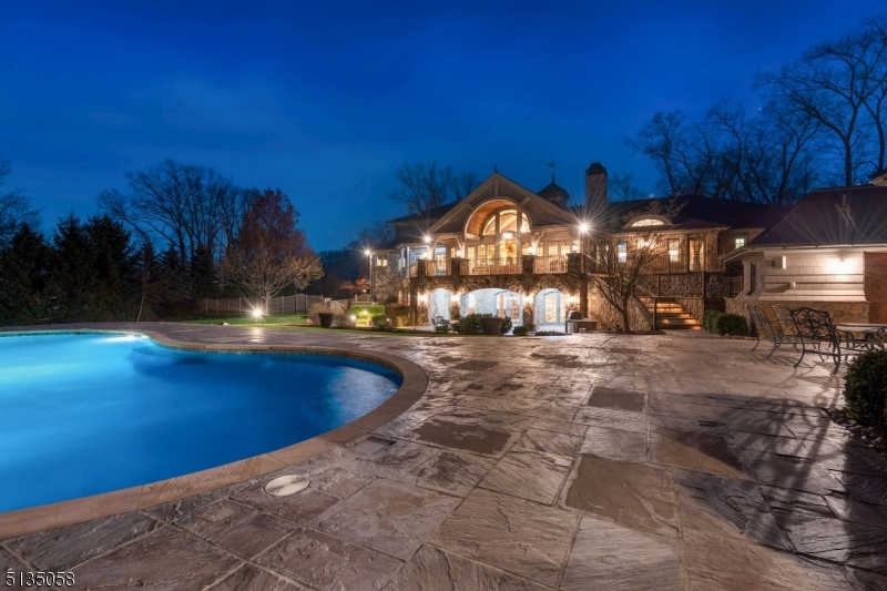 Woodland Hills - Residential