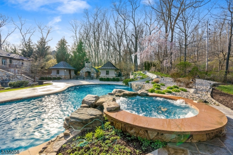 Woodland Hills - Residential