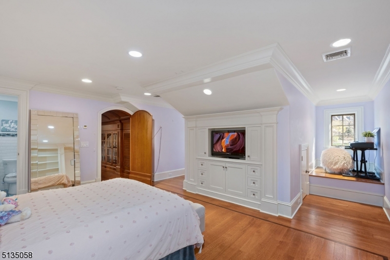 Woodland Hills - Residential