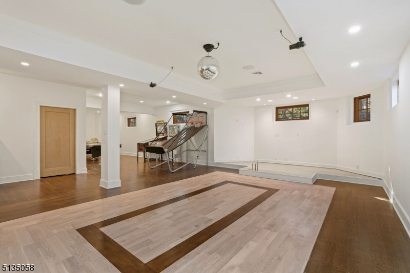 Woodland Hills - Residential