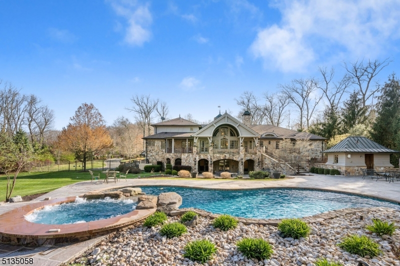 Woodland Hills - Residential