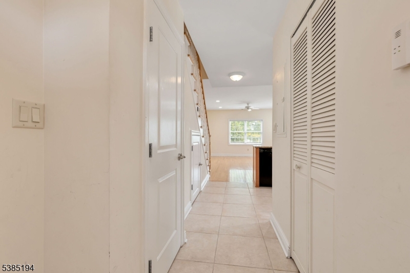 Berkeley Heights Twp., New Jersey 07922, United States, 2 Bedrooms Bedrooms, ,3 BathroomsBathrooms,Residential,Active,212876