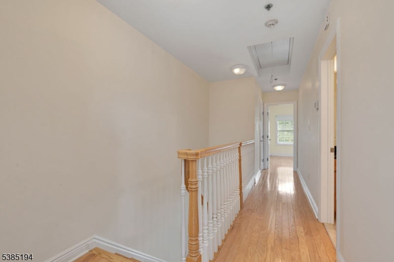 Berkeley Heights Twp., New Jersey 07922, United States, 2 Bedrooms Bedrooms, ,3 BathroomsBathrooms,Residential,Active,212876