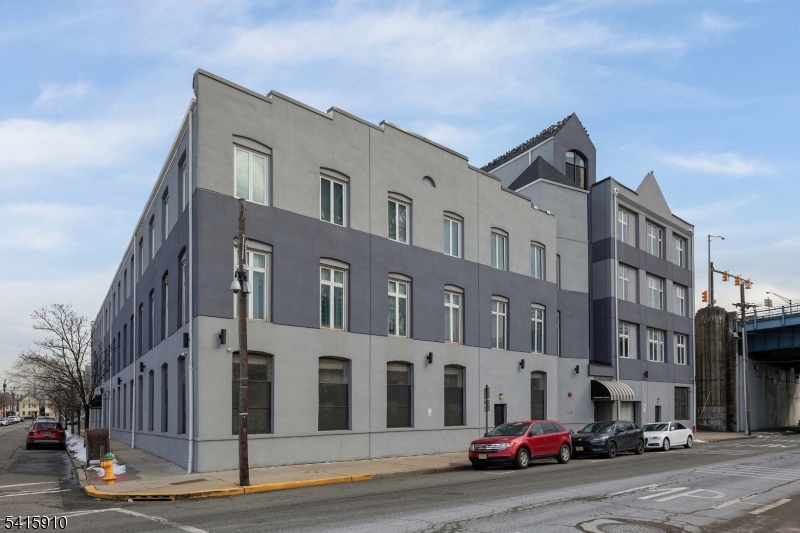 Bridge Tower - Residential