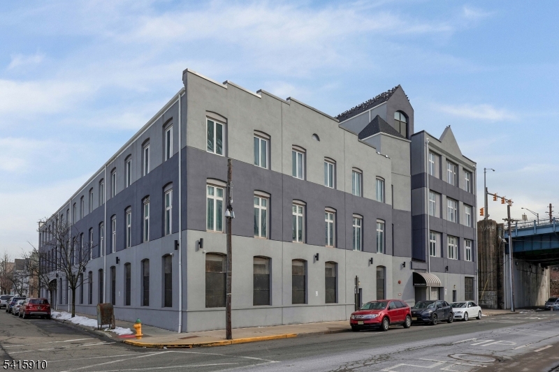 Bridge Tower - Residential