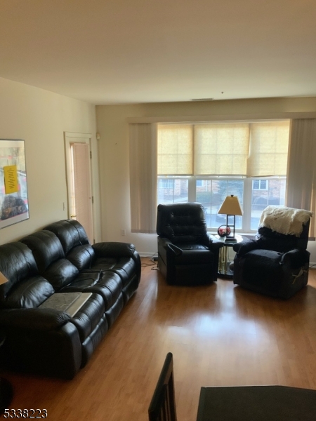 1202 Franklin Ln 1202